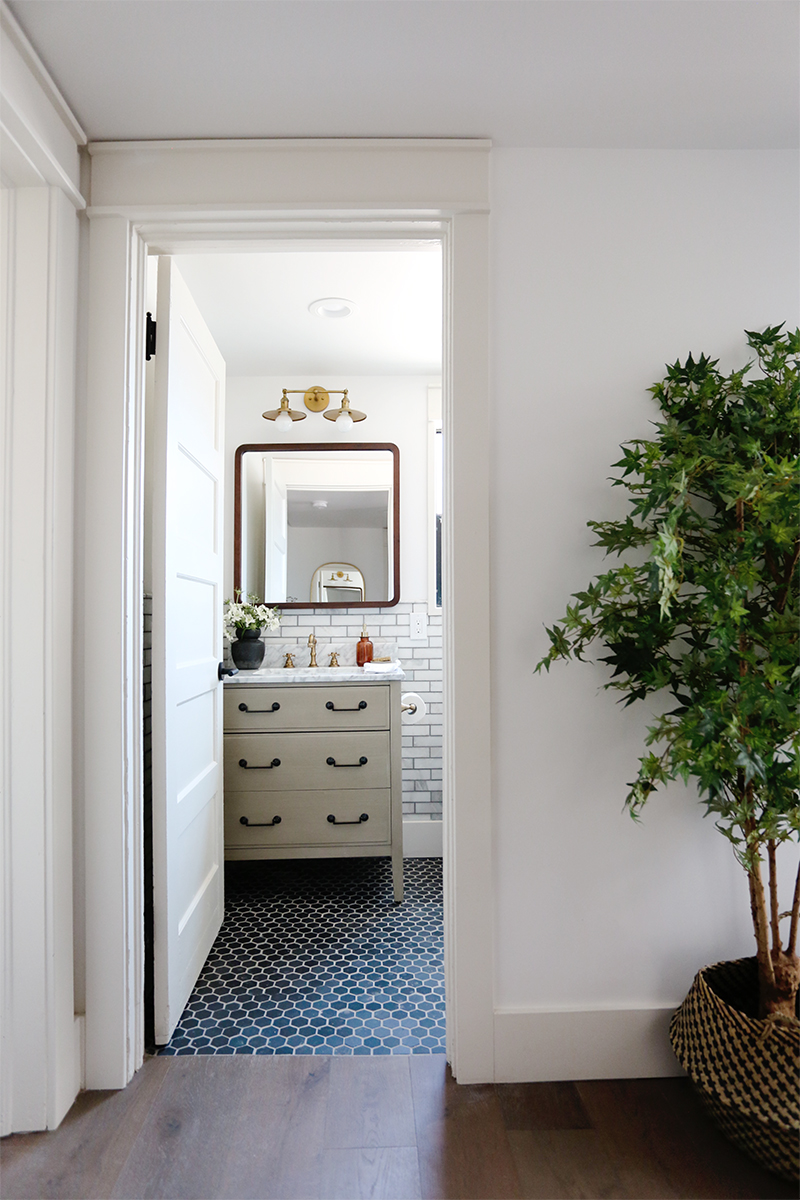 Evergreen House: Mudroom Reveal (and Our Favorite Moody Paint Colors!) -  Jenny Komenda