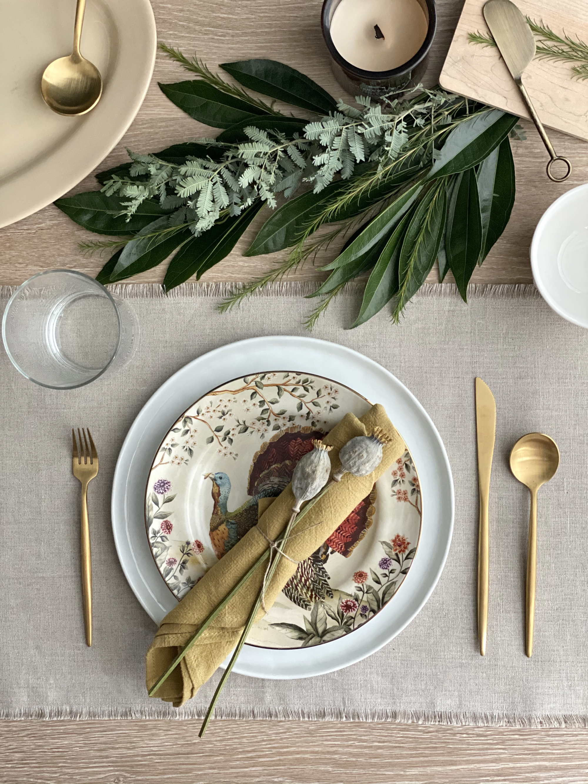 How to Dress Up Your Basic Dinnerware For the Holidays Jenny Komenda